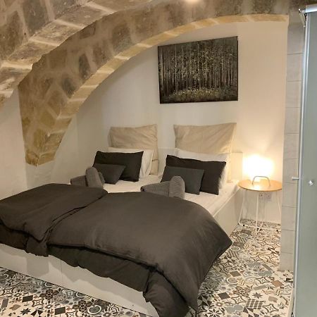 Studio Apartment In Валетта Экстерьер фото