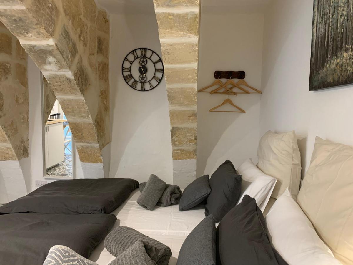 Studio Apartment In Валетта Экстерьер фото