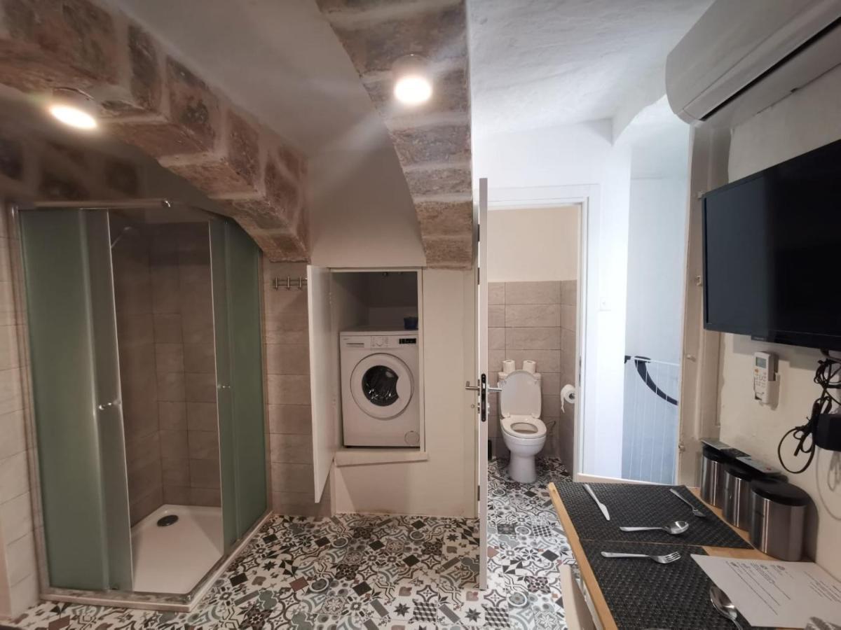 Studio Apartment In Валетта Экстерьер фото